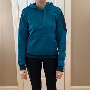 Adidas Two-tone sweatshirt size medium